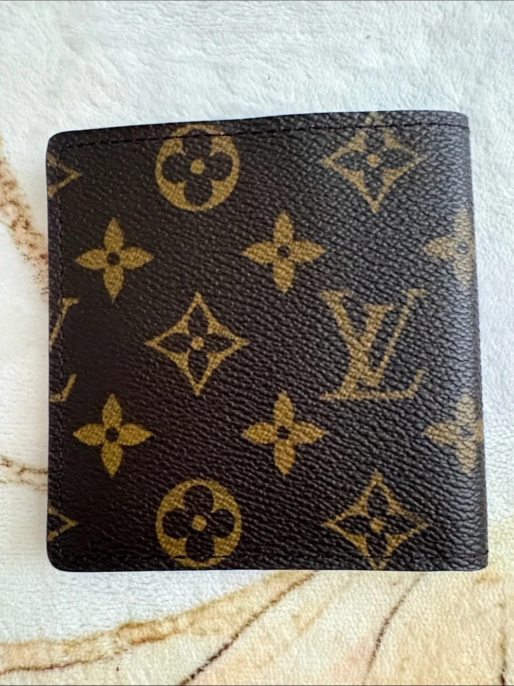 Louis Vuitton Monogram Canvas      Bi-Fold Wallet - Brown & Gold